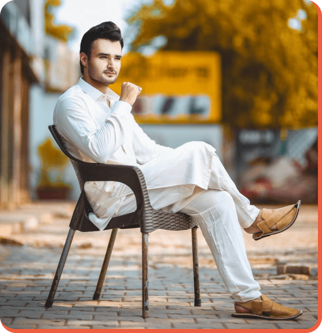 a guy wearing lala chappal